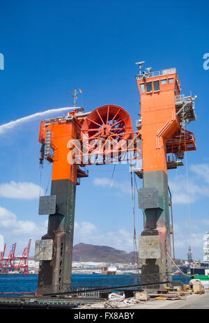 Hiload DP platform used to transfer crude products between offshore oil rigs and Tankers Stock Photo