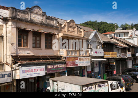 Sri Lanka, Kandy, Colombo Street, shops in old and new buildings Stock Photo