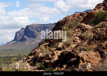 Phoenix, ARIZONA, USA. 9th Apr, 2016. Silly Mountain Park is located off of U.S. 60 in between Apache Junction and Gold Canyon, Arizona. The park has nine hiking trails of various lengths and difficulties all with great views of the surrounding area. © Kevin E. Schmidt/ZUMA Wire/Alamy Live News Stock Photo