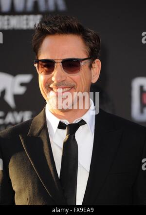 Los Angeles, CA, USA. 12th Apr, 2016. Robert Downey Jr. at arrivals for CAPTAIN AMERICA: CIVIL WAR Premiere, The Dolby Theatre at Hollywood and Highland Center, Los Angeles, CA April 12, 2016. Credit:  Elizabeth Goodenough/Everett Collection/Alamy Live News Stock Photo
