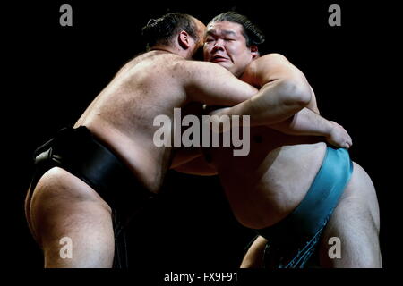 Kawasaki, Japan. 13th Apr, 2016. Homarefuji Sumo : 1st Grand Sumo Tournament Kawasaki Furusato Basho in Kawasaki, Japan . Credit:  Sho Tamura/AFLO SPORT/Alamy Live News Stock Photo