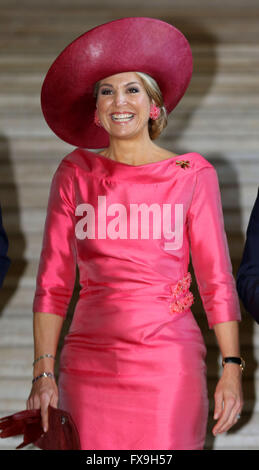 Munchen, Germany. 13th Apr, 2016. Queen Maxima of The Netherlands visit renovated 'Hollander-Saal' at the Alte Pinakothek museum in Munchen, Germany, 13 April 2016. The King and the Queen visit the state Bavaria in Germany 13 and 14 april. Photo: RPE/Albert Nieboer/Netherlands OUT - NO WIRE SERVICE-/dpa/Alamy Live News Stock Photo