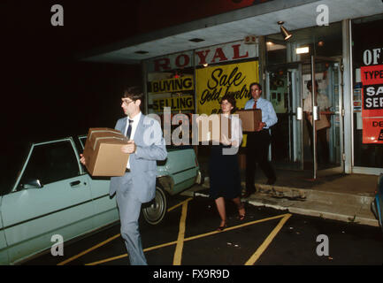 Washington, DC., USA, 1st May, 1981 FBI Agents  carrying out boxes of evidence after they raid a pawn shop. Credit: Mark Reinstein Stock Photo