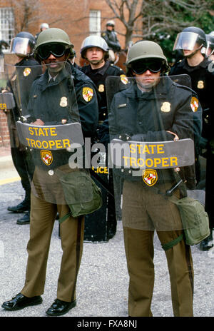 Annapolis, Maryland, 7th February, 1998 Maryland State Police stand guard during KKK rally Credit: Mark Reinstein Stock Photo