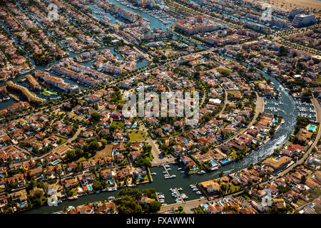 Aerial view, Marina of Empuriabrava, Ampuriabrava, Castelló d'Empúries at the Gulf of Roses, houses with boat investor, Stock Photo