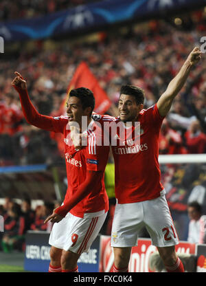 Benifica's Raul Jimenez (L) celebrates with Pizzi after scoring the first goal during the UEFA Champions League quarterfinal second leg soccer match between SL Benfica and FC Bayern Munich at Luz Stadium in Lisbon, Portugal, 13 April 2016. Photo: Andreas Gebert/dpa Stock Photo