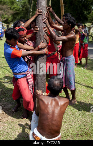 Dhaka, Dhaka, Bangladesh. 13th Apr, 2016. April 13, 2016 Mowlobibazer, Bangladesh ''“ Charak Puja (Devotion to God) is an ancient Hindu religious and folk festival of Southern Belt of Bangladesh and West Bengal (India). On this day devotees penetrate themselves with sharp weapon and hook and hang themselves by Chorok Tree as they believe it will carry prosperity by eliminating the sorrow and sufferings of the previous year. The festival is actually a festival to satisfy ''Lord Shiva'', the great ''Debadideb'' of Hindu Religion. Credit:  K M Asad/ZUMA Wire/Alamy Live News Stock Photo