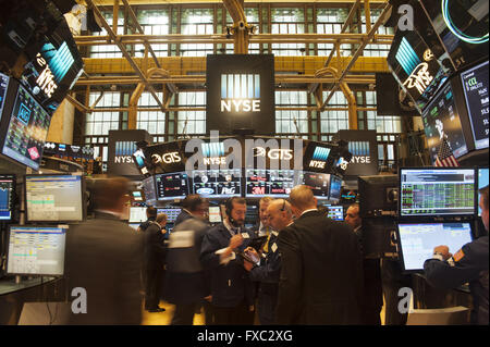 New York, USA. 13th Apr, 2016. Traders work on the floor of the New York Stock Exchange (NYSE) in New York, U.S. © Anna Sergeeva/ZUMA Wire/Alamy Live News Stock Photo