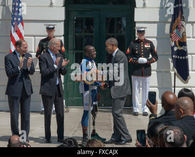 Washington DC, USA. 14th April, 2016. The White House, USA:  President Barack Obama and Vice President Joe Biden welcome members of the Wounded Warrior Ride to the White House, to help raise awareness of our nation’s heroes who battle the physical and psychological damages of war. Obama thanks Cpt William Reynolds who is leading the Wounded Warriors riders. Credit:  Patsy Lynch/Alamy Live News