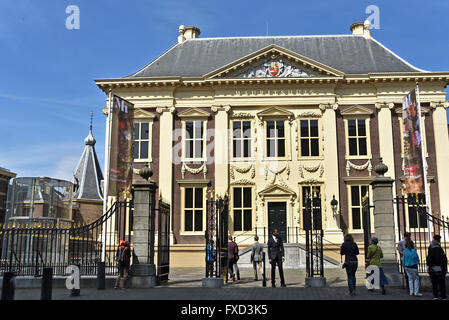 Royal Picture Gallery  Mauritshuis (1633-44) The Hague Netherlands ( next to Binnenhof Dutch Parliament ) Stock Photo