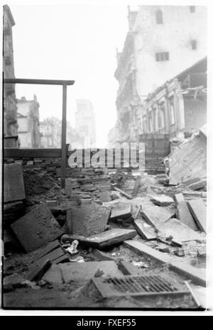 Das zerstörte Warschau nach dem Bor-Komorowski-Aufstand Stock Photo