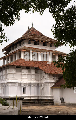 Sri Lanka Kandy Lankatilake buddhist temple Stock Photo - Alamy