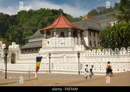 Sri Lanka, Kandy, Temple of the Tooth Relic, exterior Stock Photo