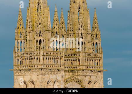 Finistere (29), Ville de Quimper, cathedrale Saint Corentin  //  France, Finistere (29), Town of Quimper, cathedral Saint Corent Stock Photo