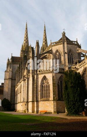 Finistere (29), Ville de Quimper, cathedrale Saint Corentin  //  France, Finistere (29), Town of Quimper, cathedral Saint Corent Stock Photo