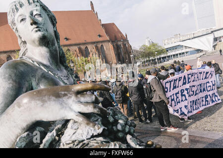 Berlin, Berlin, Germany. 15th Apr, 2016. Protesters during a rally against the EU - Turkey migration deal and for the acceptance of refugees in Europe. The Rally is held under the motto 'Stop deportations ''“ There is enough space for everyone!' at Alexanderplatz. © Jan Scheunert/ZUMA Wire/Alamy Live News Stock Photo