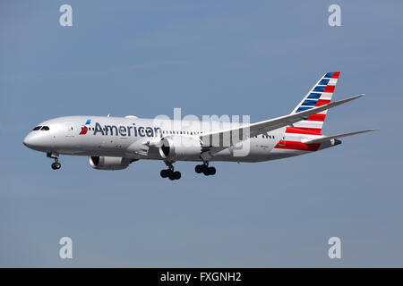 Los Angeles, USA - February 19, 2016: An American Airlines Boeing 787-8 Dreamliner with the registration N812AA approaches Los A Stock Photo