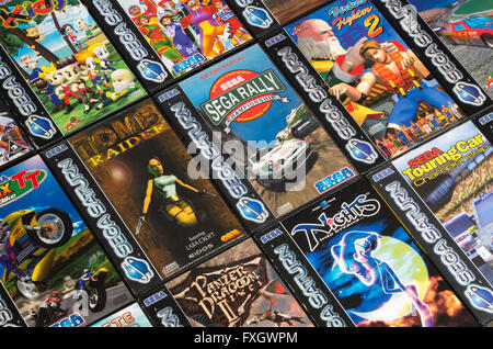 PAL Sega Saturn games laid out in a grid, including Sega Rally Championship, Virtua Fighter 2, Tomb Raider + NiGHTS into Dreams. Stock Photo