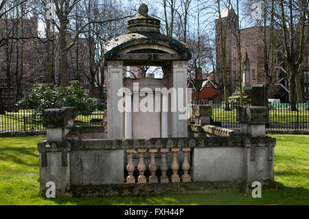 St Pancras Old Church. Sir John Soane's family tomb, built for his wife, Eliza, and an inspiration for the phone box Stock Photo