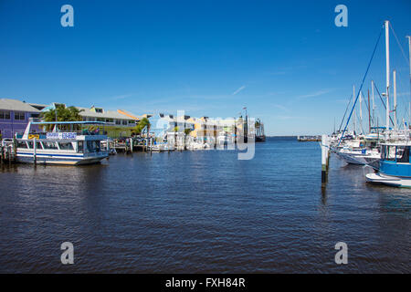 Fishermen's Village waterfront restaurants, shops & marina on Charlotte Harbor on the Gulf Coast in Punta Gprda Florida. Stock Photo