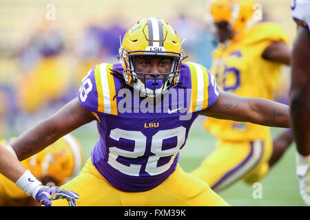 LSU safety Jalen Mills (28) and safety Ronald Martin (26) drink fluids ...