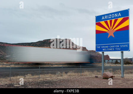 Arizona welcome sign along highway in Arizona, USA Stock Photo