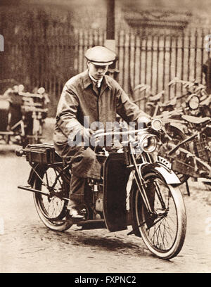 Prince Albert, the future King George VI, on a motorbike at college in Cambridge in 1920 Stock Photo