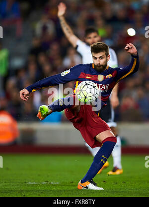 Gerard Pique (FC Barcelona), during La Liga soccer match between FC Barcelona and Valencia CF, at the Camp Nou stadium in Barcelona, Spain, saturday, april 17, 2016. Foto: S.Lau Stock Photo