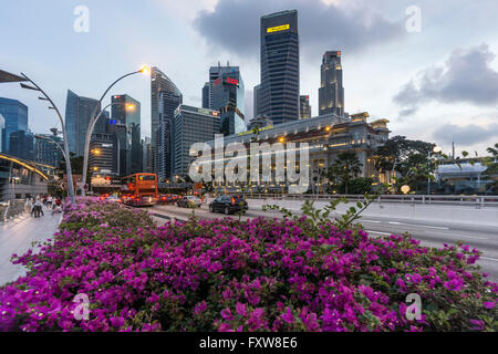 Financial District, Fullerton Hotel, Skyscraper,  Twilight,  Singapore, Singapur, Southest Asia, travelstock44 Stock Photo