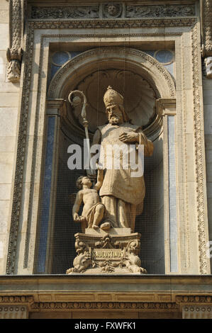 Statue of St Augustine at St Stephen's Basilica, Budapest, Hungary  (Basilica of St Stephen) Stock Photo