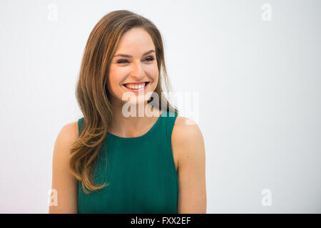 Hamburg, Germany. 18th Apr, 2016. Hedi Honert, in the role of Kim Parker, posing during a photo call in Hamburg, Germany, 18 April 2016. The ARD television series 'Rote Rosen' ('Red Roses') starts into the 13th season with 200 new episodes. Photo: Lukas Schulze/dpa/Alamy Live News Stock Photo