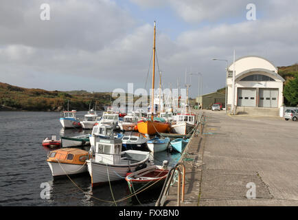 The harbour and irish Coast Guard Station at Bunbeg in County Donegal, Ireland Stock Photo