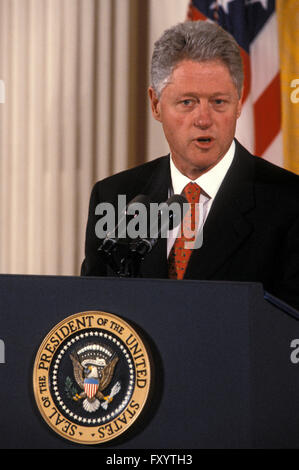 USA President Bill Clinton gives a speech in the East Room, at the White House 1997 Stock Photo