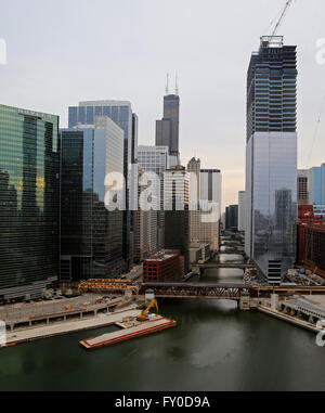 Downtown Chicago skyline including the Willis Tower and Chicago River as seen from the Holiday Inn at Merchandise Mart Stock Photo