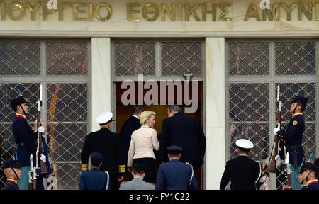 Athens, Greece. 19th Apr, 2016. German Defence Minister Ursula von der Leyen (L) and her Greek counterpart Panos Kamenos (R) walk into the defence ministry prior to talks at the in Athens, Greece, 19 April 2016. Photo: John Macdougall/dpa/Alamy Live News Stock Photo