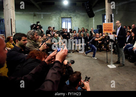 Rome, Italy. 20th April, 2016. Roberto Giachetti with the candidates Rome 20th April 2016. Roberto Giachetti presents the candidates for the town council  Credit:  Insidefoto/Alamy Live News Stock Photo