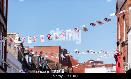 Windsor, UK.  20 April 2016.  The town centre of Windsor is decorated with flags and bunting ahead of The Queen's 90th birthday tomorrow. Credit:  Stephen Chung / Alamy Live News Stock Photo