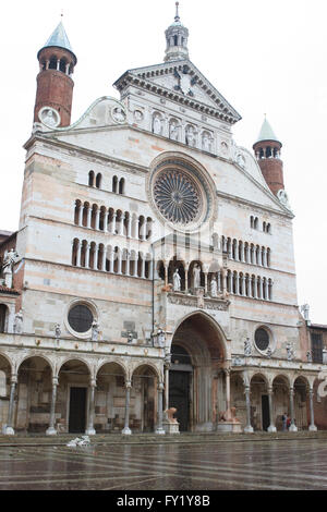 Cremona Cathedral / Duomo di Cremona / Cattedrale di Santa Maria Assunta, Cremona, Italy. Stock Photo
