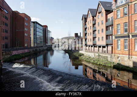 River Don upstream from Lady's Bridge Sheffield England UK, riverside waterside residential housing buildings Stock Photo