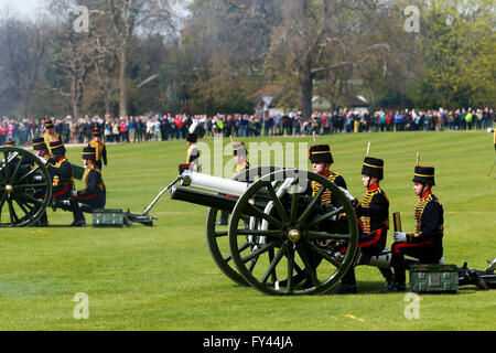 Hyde Park, London, UK. 21st April, 2016. A 41-gun salute is fired by the Kings Troop Royal Horse Artillery in Hyde Park today to mark the 90th birthday of HM Queen Elizabeth II. This is also to start the celebrations of her historic reign as Britain's longest serving monarch.   Credit:  Paul Marriott/Alamy Live News Stock Photo