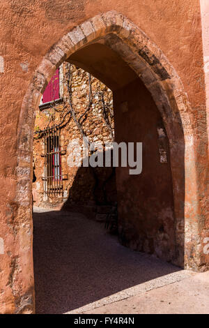 Village de Roussillon Vaucluse Haute Provence France 84 Stock Photo