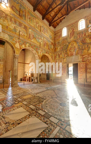 Interior of Pomposa Abbey, Codigoro, Italy Stock Photo