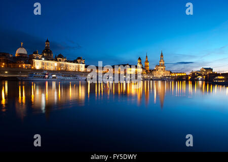 Dresden, Germany downtown skyline on the Elbe River Stock Photo