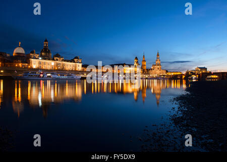 Dresden, Germany downtown skyline on the Elbe River Stock Photo