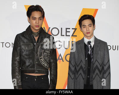 Exo kai k pop hi-res stock photography and images - Alamy