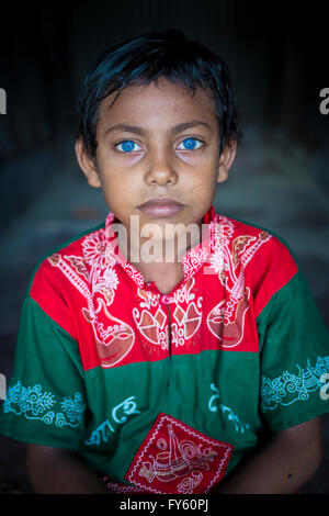 Dhaka, Bangladesh. 21th Apr, 2016. Rizvi 8 Years old, a child with rare blue eyes in Bangladesh.© Jahangir Alam Onuchcha/Alamy Live News Stock Photo