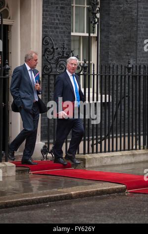 Downing Street, London, UK. 22nd April 2016. Michael Fallon MP, Secretary of State for Defence, leaves 10 Downing Street to attend the press conference with David Cameron and Barack Obama in the Foreign Office. In October 2017 Sir Michael Fallon resigned as Defence Secretary. Credit: Malcolm Park/Alamy Live News. Stock Photo