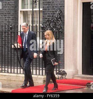 London UK, 22nd April 2016, Philip Hammond, MP Foreign Secretary leaves Downing Street during the visit by President Obama Credit:  Ian Davidson/Alamy Live News Stock Photo