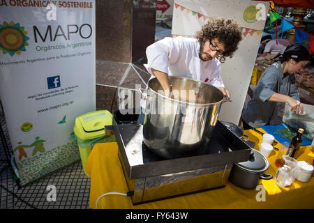Buenos Aires. 22nd Apr, 2016. Chef Maxi Yunes prepares 'Risotto' with 100 percent organic products in the Organic and Sustainable Fair, marking the World Earth Day, in Buenos Aires city, capital of Argentina, on April 22 2016. © Martin Zabala/Xinhua/Alamy Live News Stock Photo