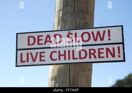 Dead Slow Live Children Warning Sign for Drivers Road Sign Transport ...